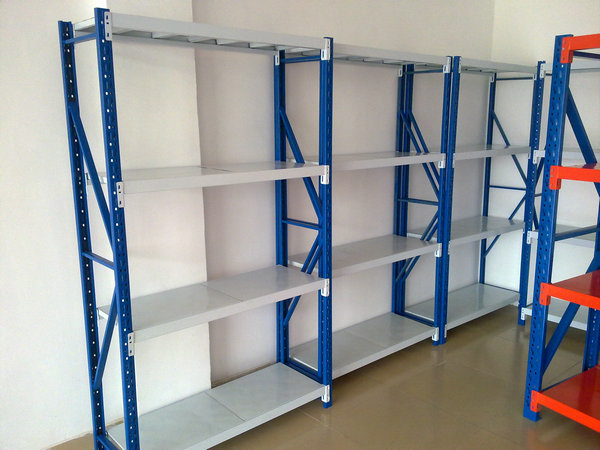 Lightweight shelves