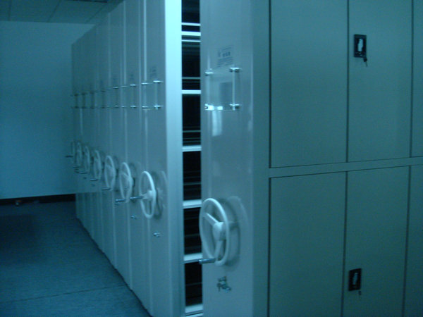 Dongguan intensive cabinet