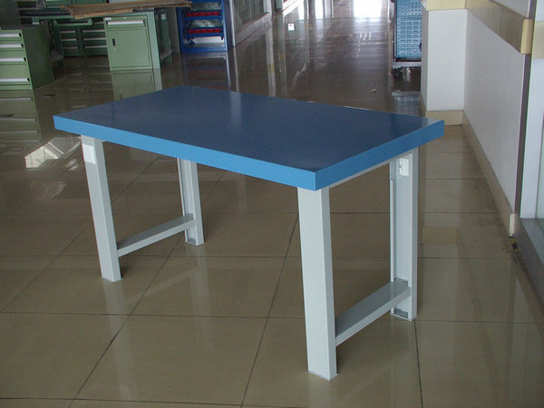 Light work desk